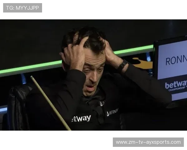 世界拳王赛爆冷！卫冕冠军被一拳击倒全场沉默