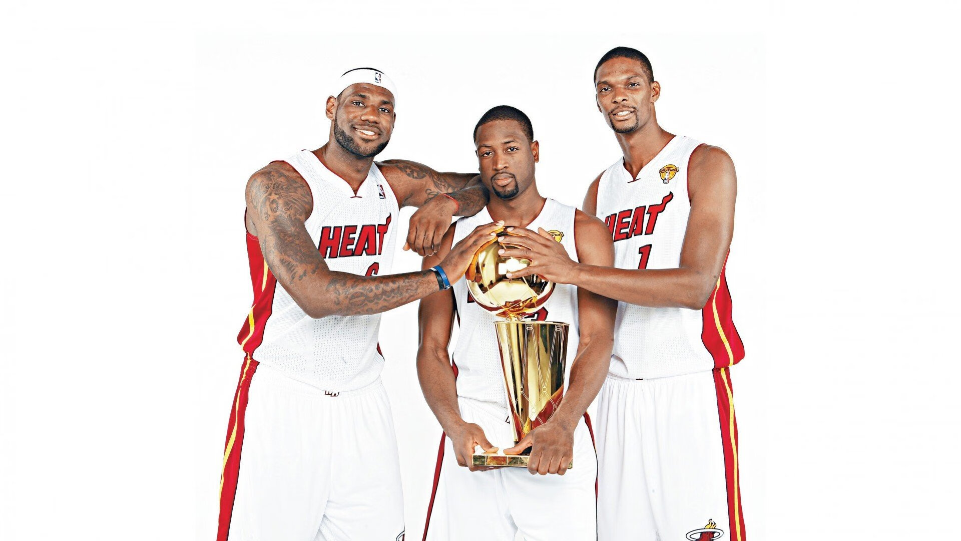 卡马文加改踢后腰效果爆炸，西媒：未来皇马真正的锁脖人，卡马文加皇马首秀